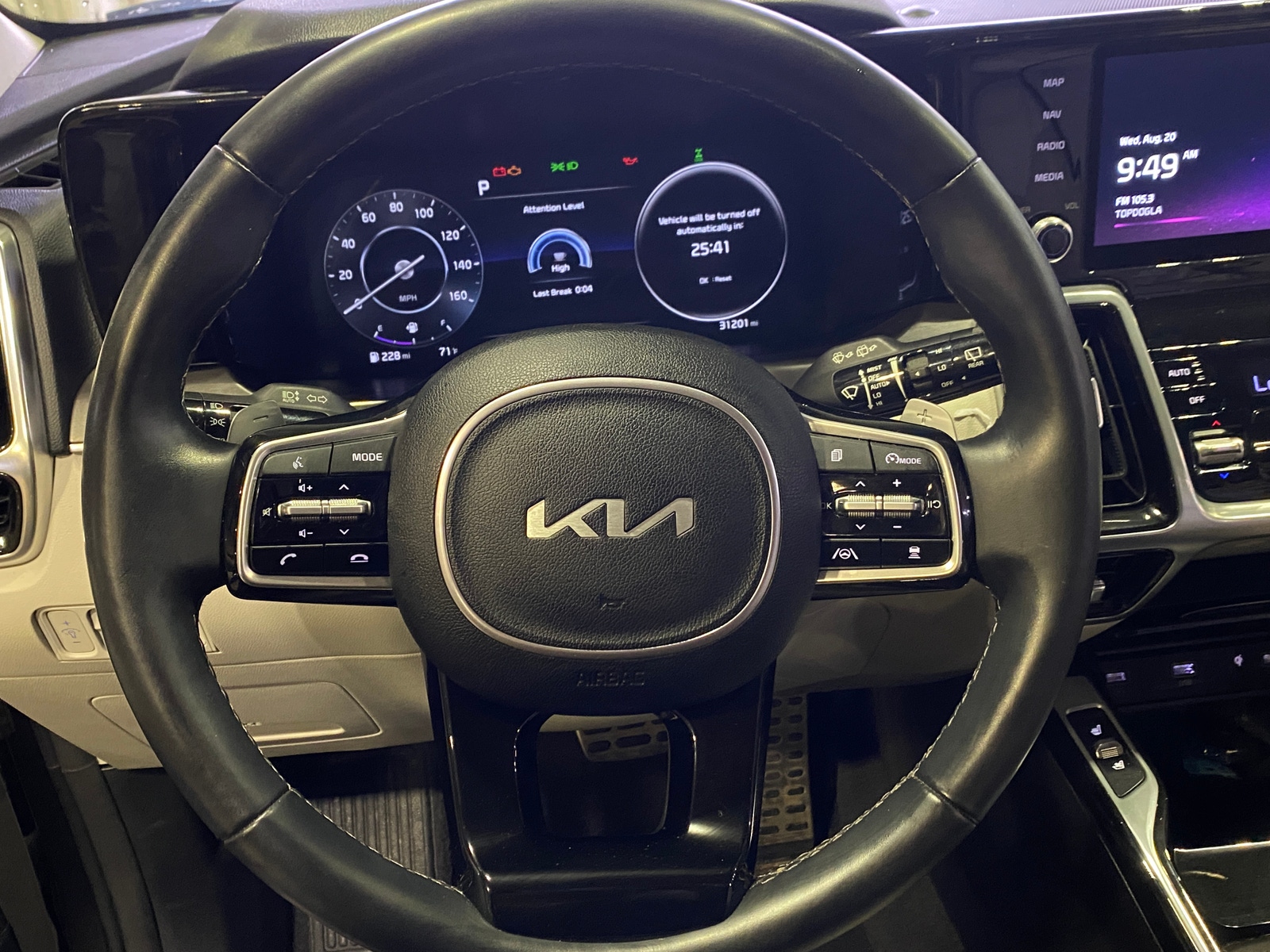 Thumbnail: 2023 Kia Sorento - 4