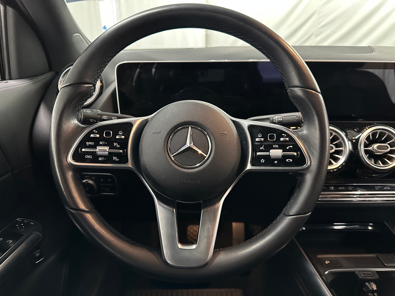 Thumbnail: 2021 Mercedes-Benz GLA - 4
