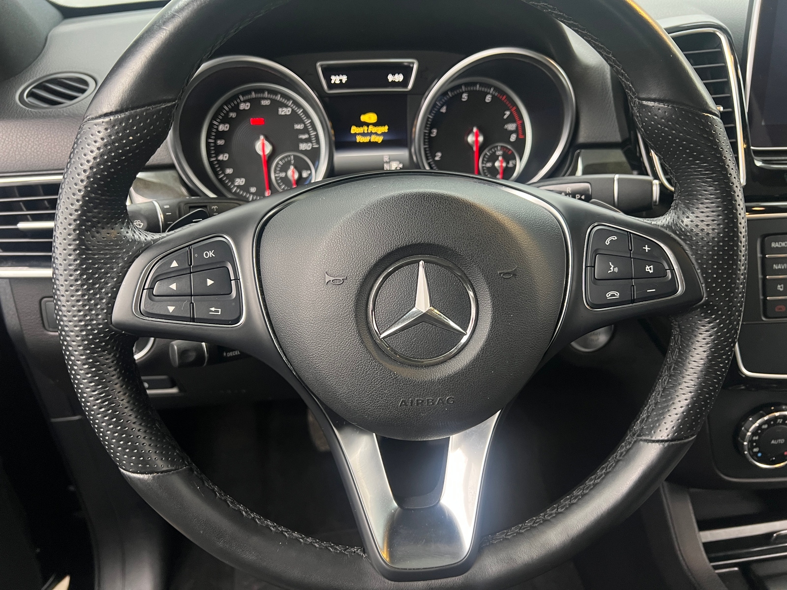 Thumbnail: 2016 Mercedes-Benz GLE - 4