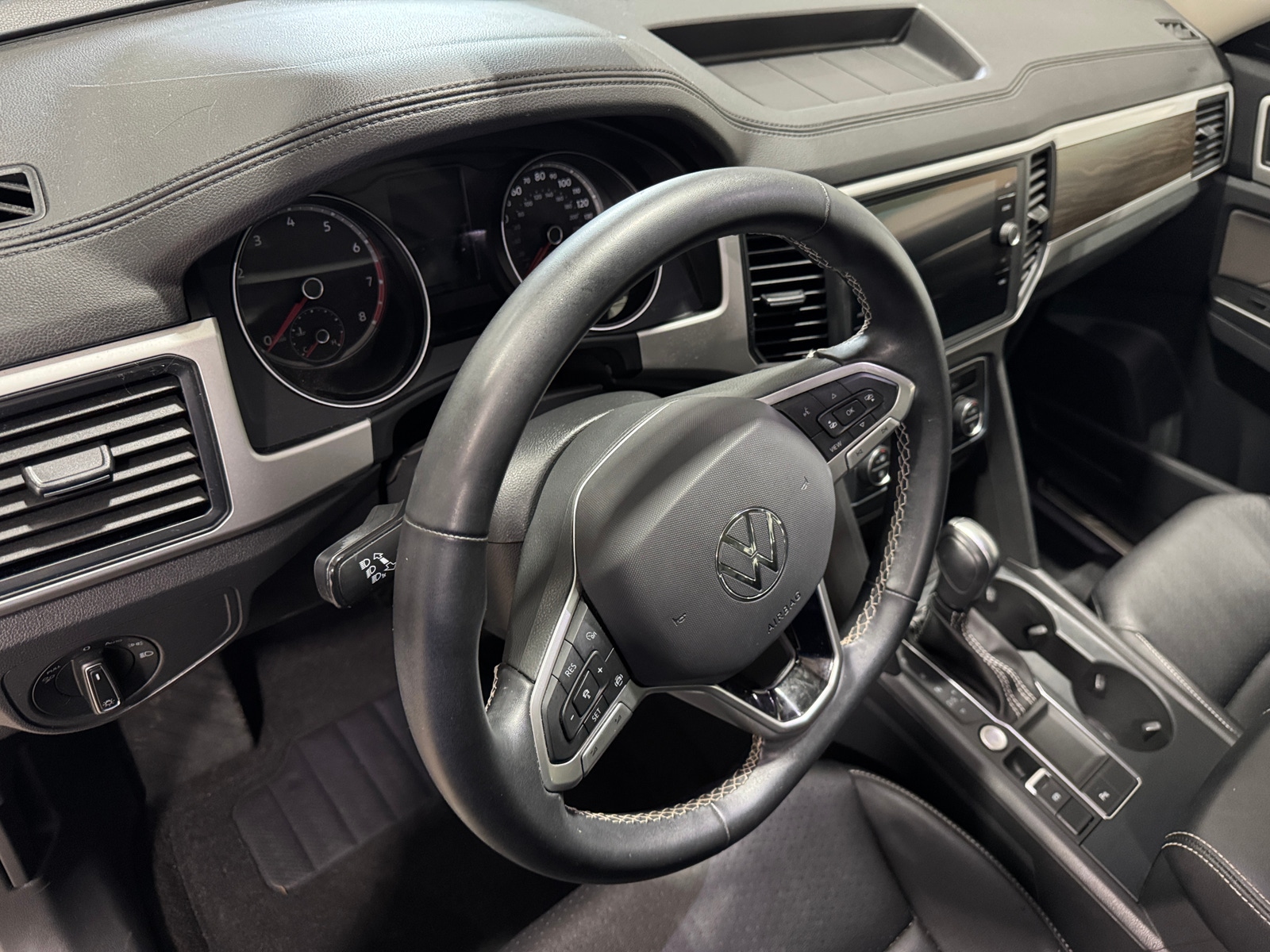 Thumbnail: 2021 Volkswagen Atlas - 2