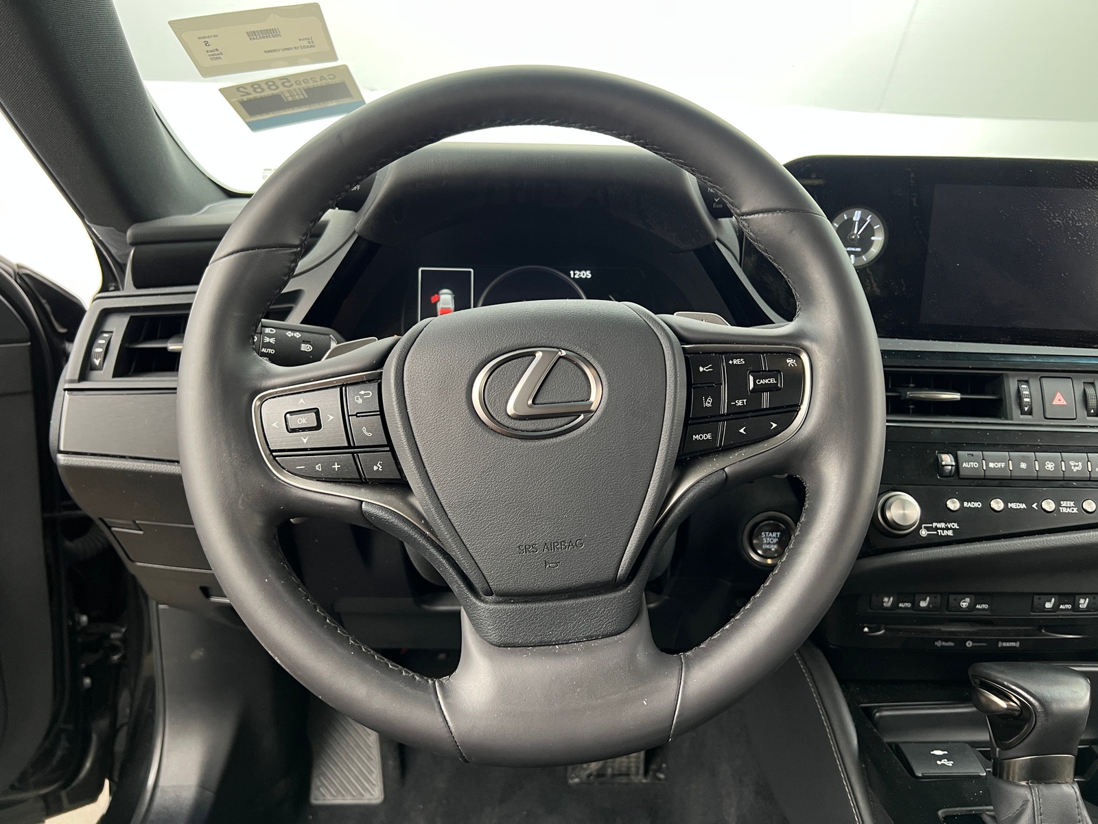 Thumbnail: 2022 Lexus ES - 4