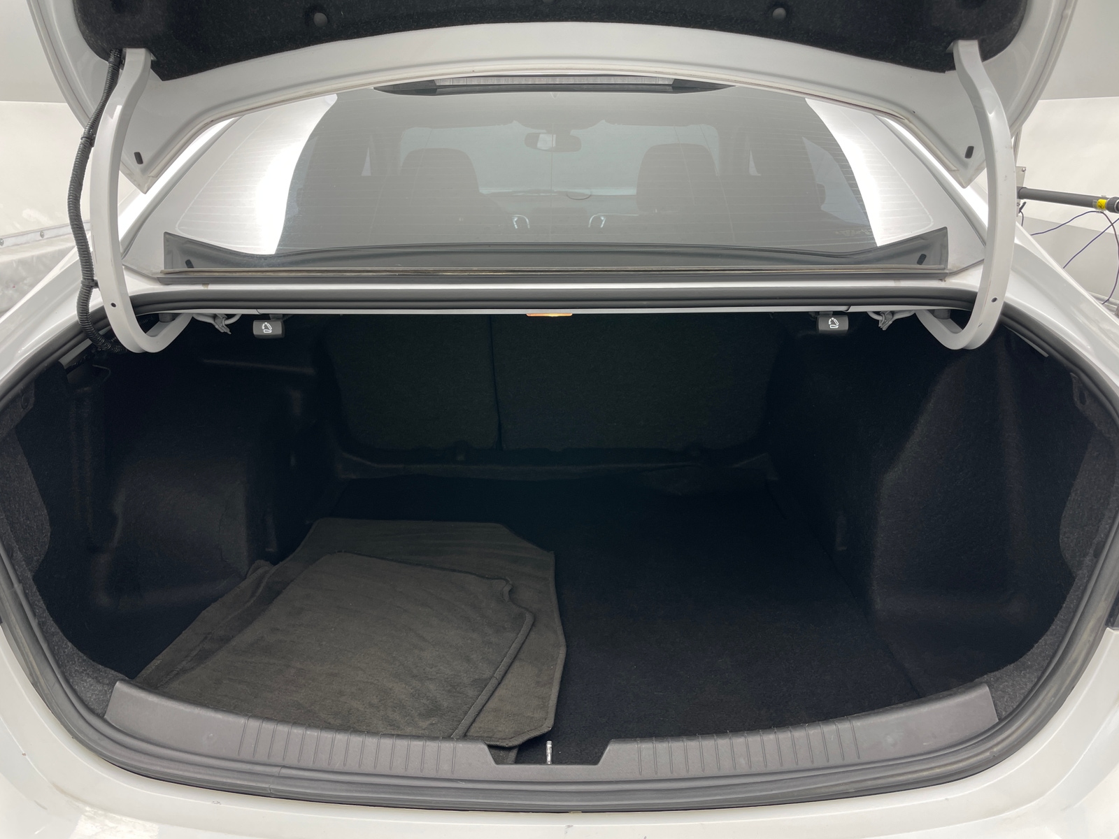 Thumbnail: 2018 Chevrolet Malibu - 7