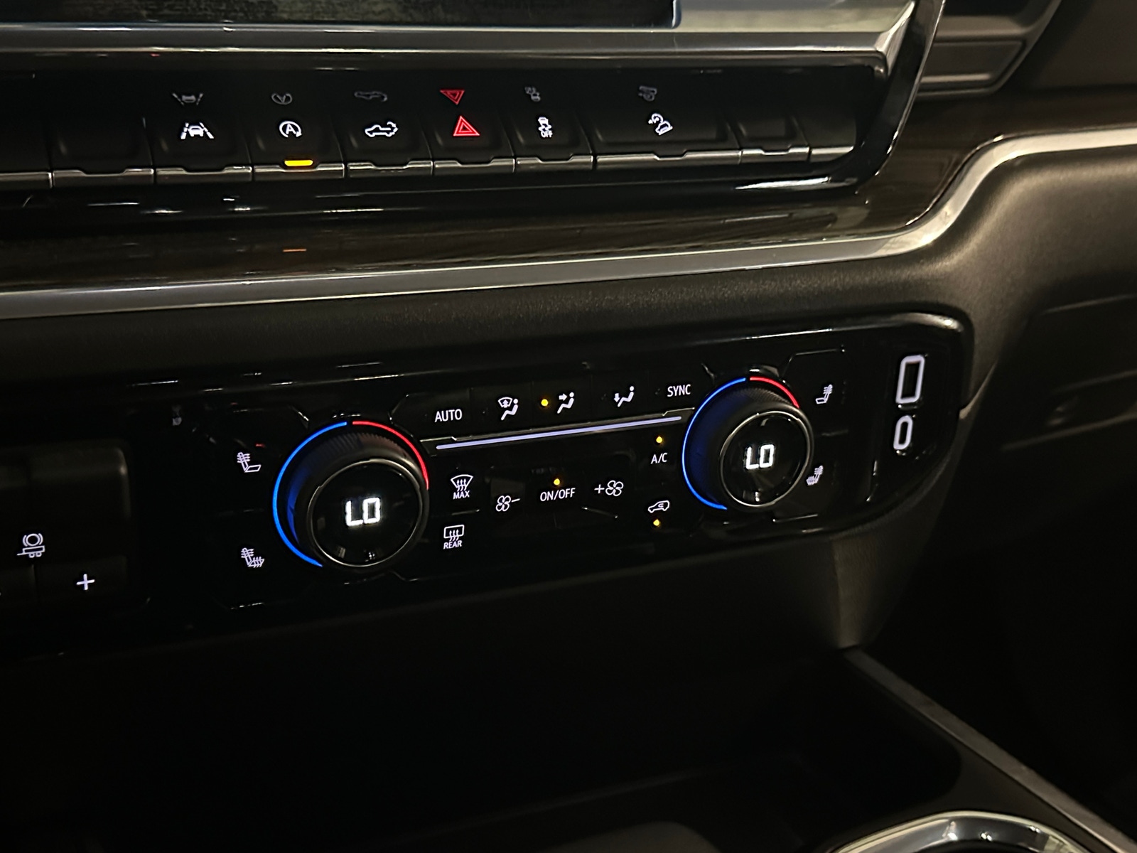 Thumbnail: 2022 Chevrolet Silverado 1500 - 4