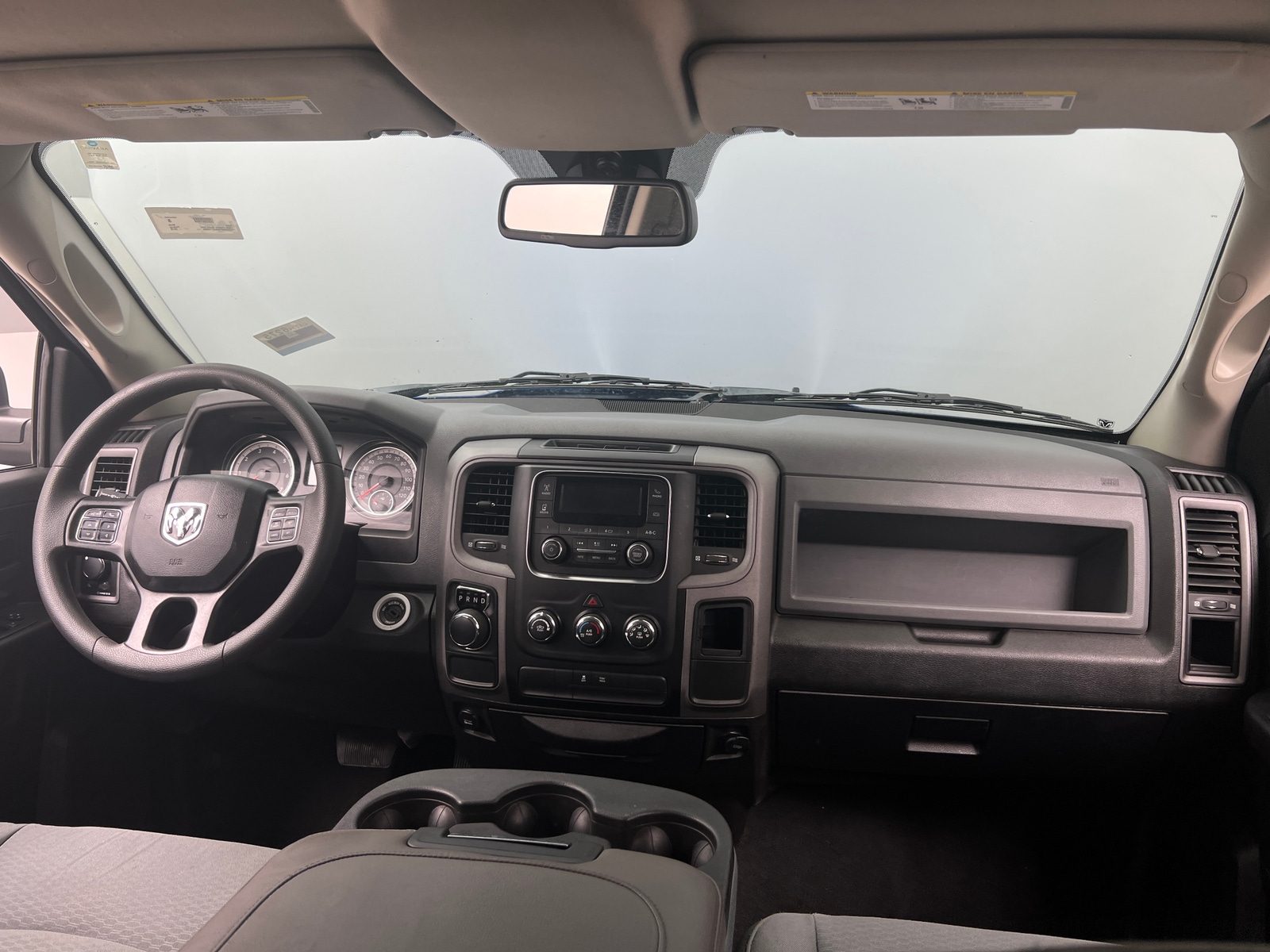 Thumbnail: 2019 RAM 1500 Classic - 3