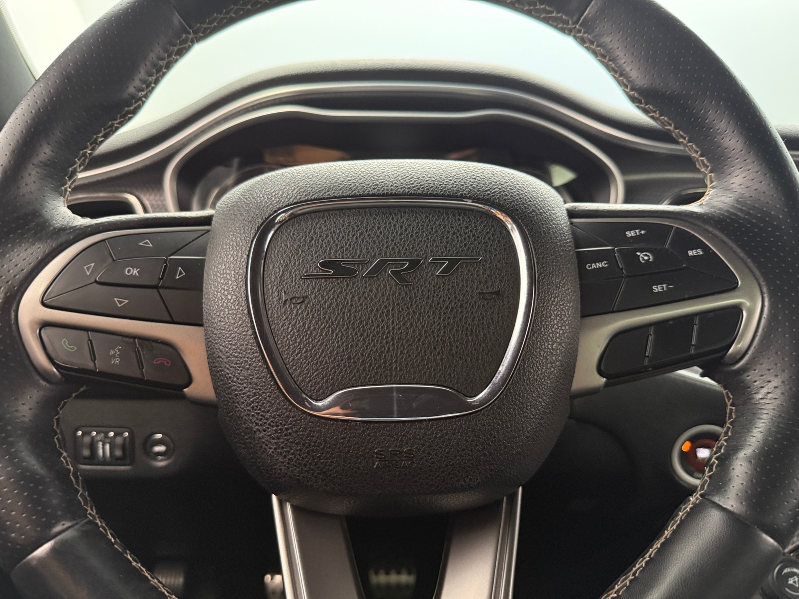 Thumbnail: 2015 Dodge Challenger - 3