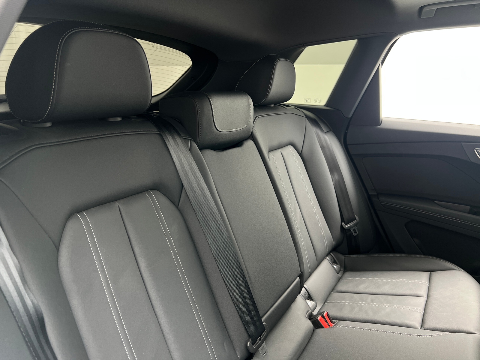 Thumbnail: 2023 Audi Q4 e-tron - 5