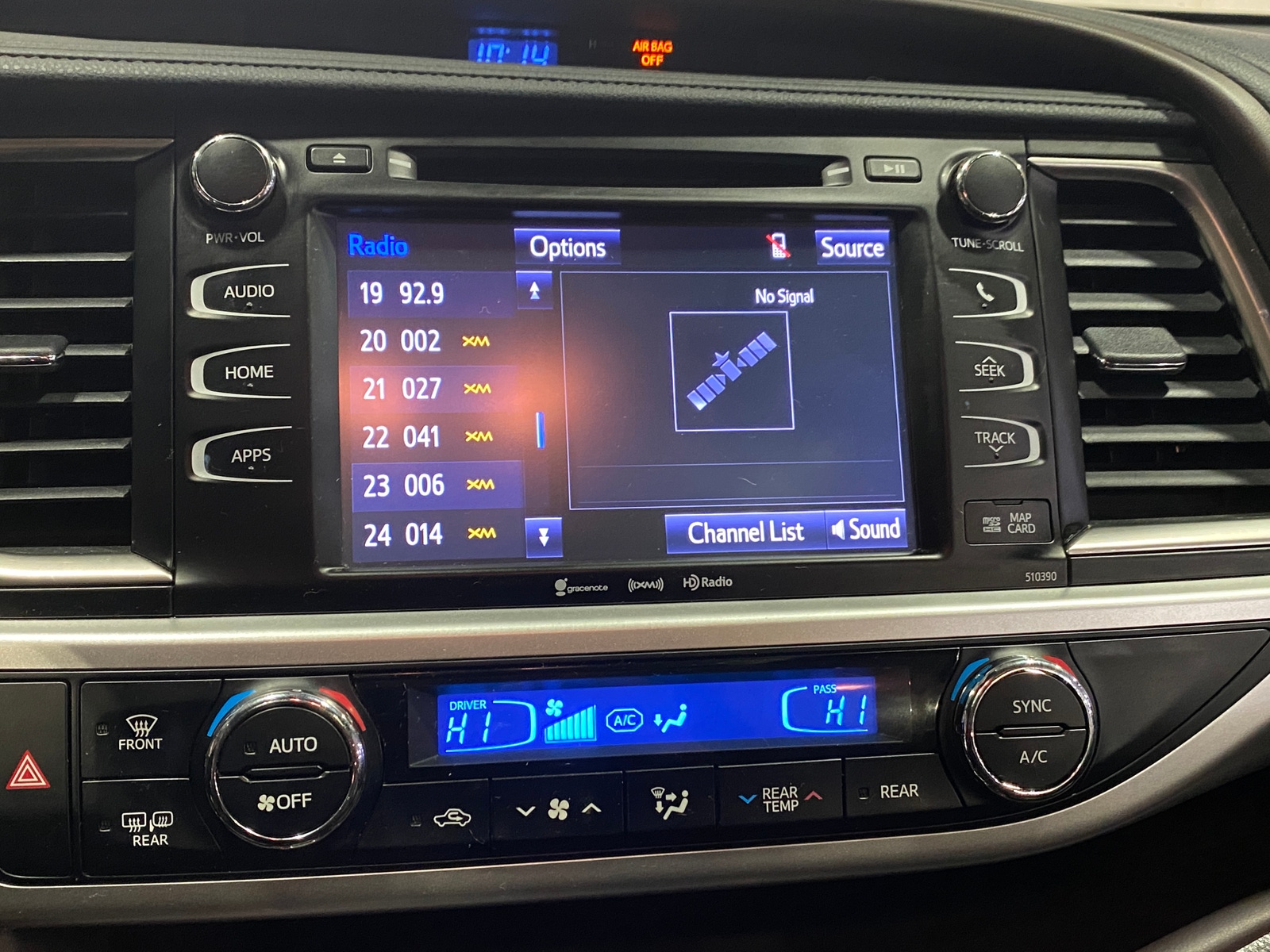 Thumbnail: 2019 Toyota Highlander - 3