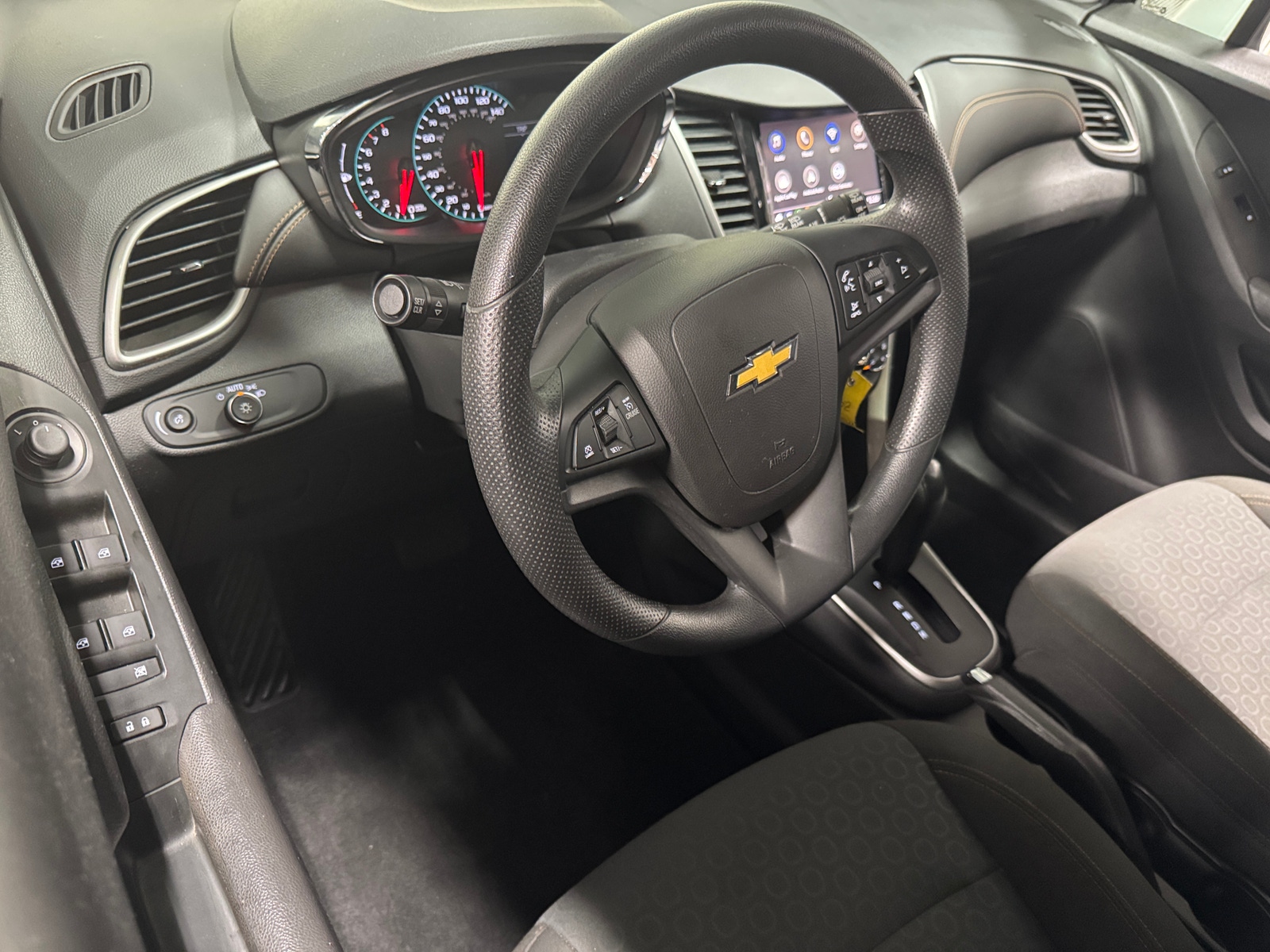 Thumbnail: 2020 Chevrolet Trax - 3