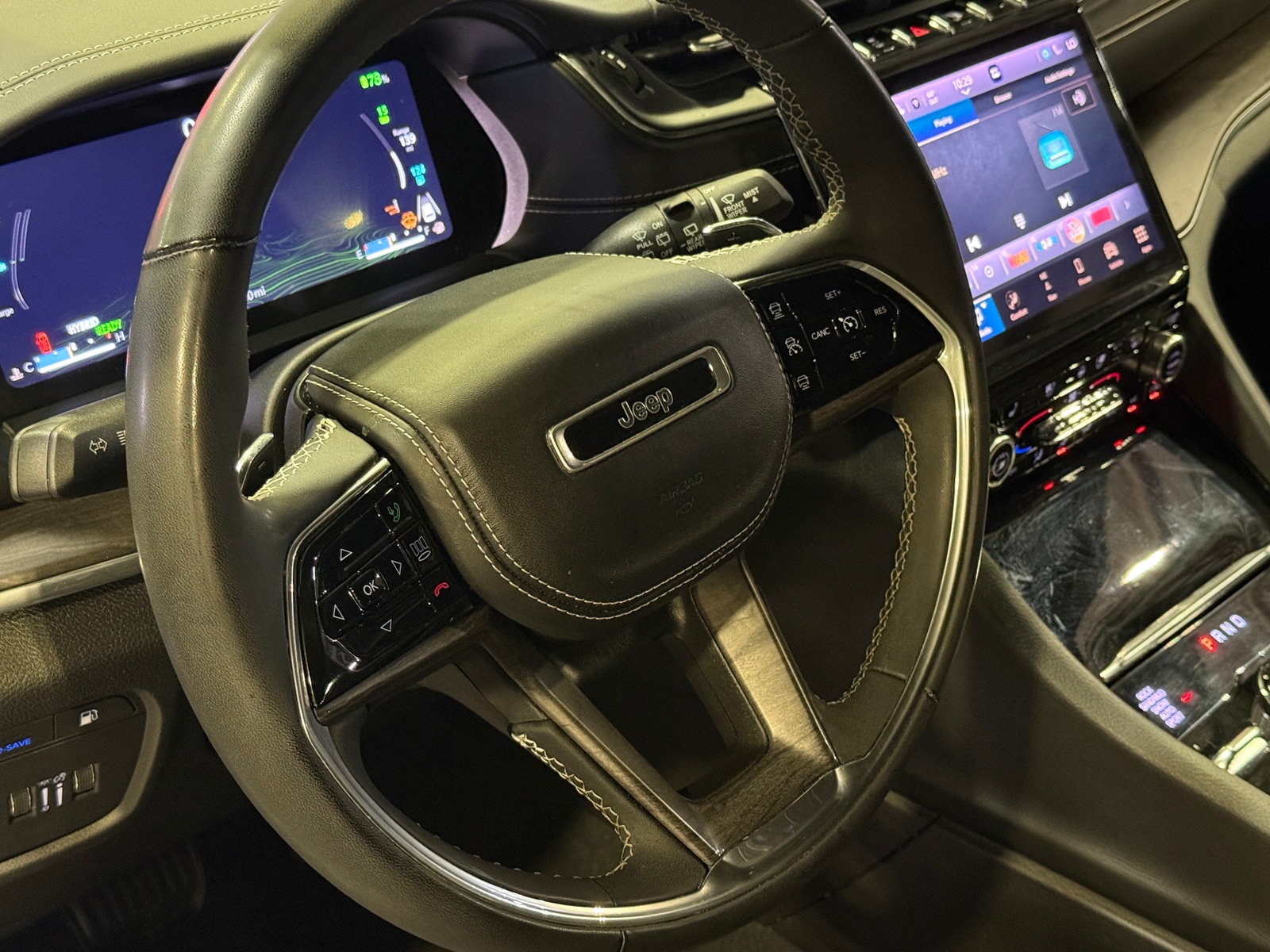 Thumbnail: 2022 Jeep Grand Cherokee - 4