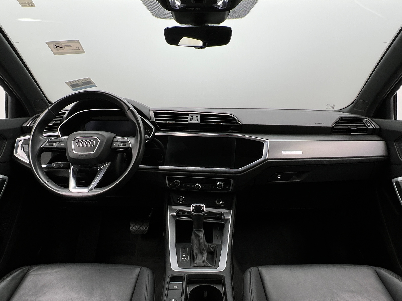 Thumbnail: 2023 Audi Q3 - 2