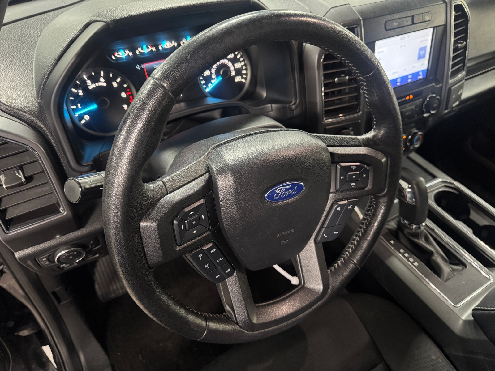 Thumbnail: 2019 Ford Econoline - 5
