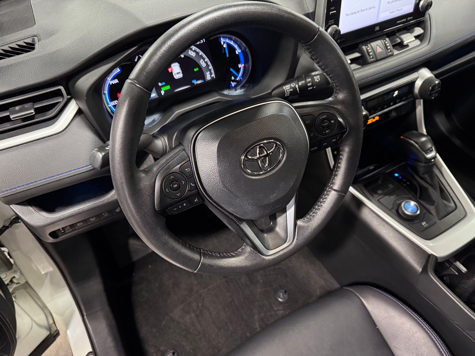 Thumbnail: 2022 Toyota RAV4 - 4
