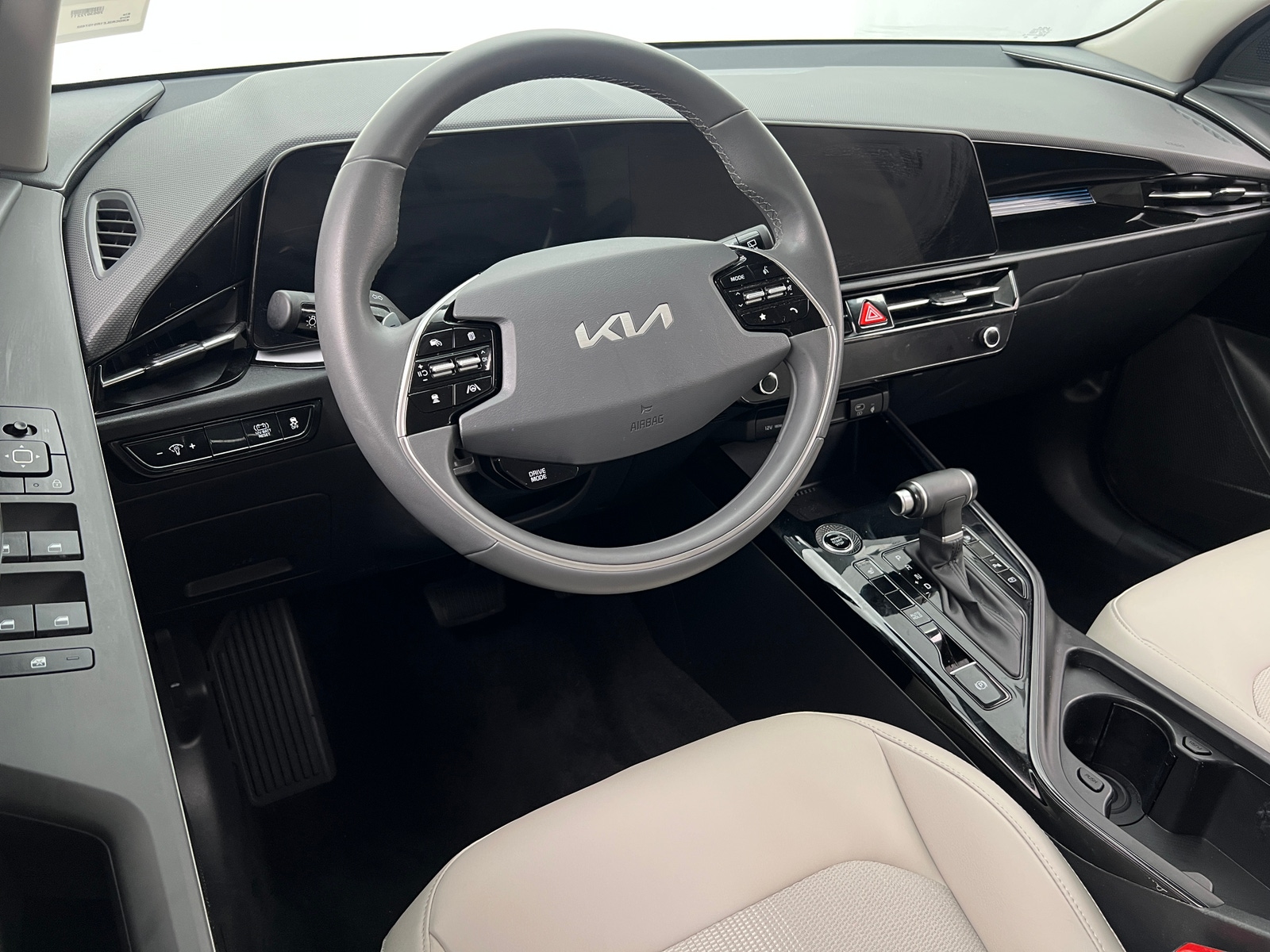 Thumbnail: 2024 Kia Niro - 2