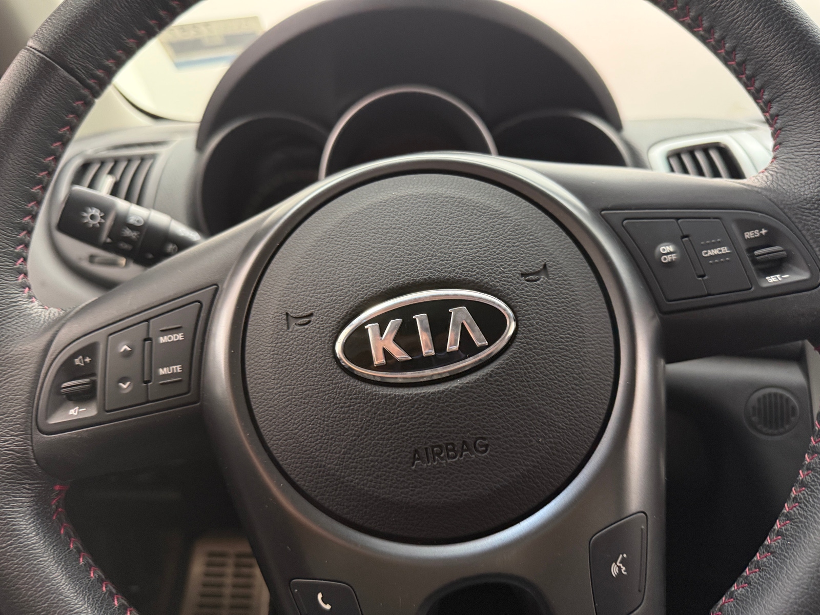 Thumbnail: 2010 Kia Forte - 4