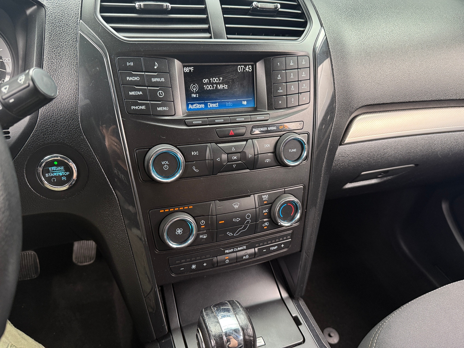 Thumbnail: 2018 Ford Explorer - 4