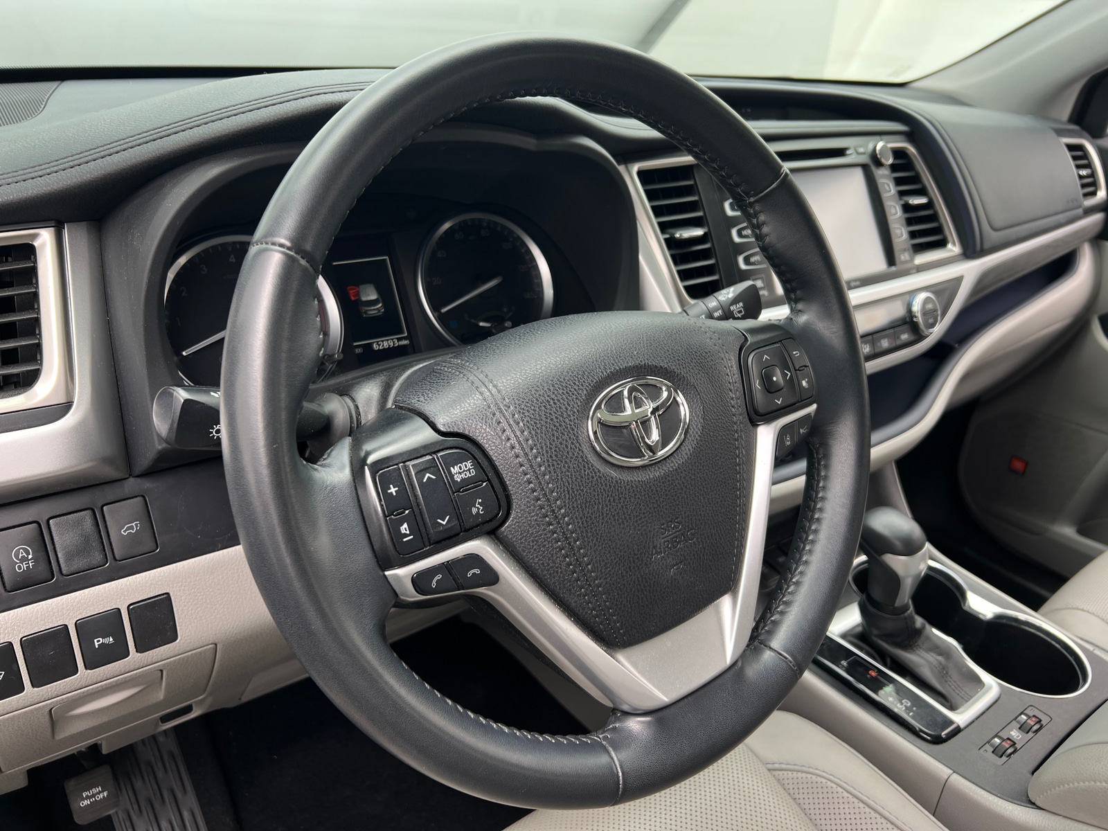 Thumbnail: 2019 Toyota Highlander - 4