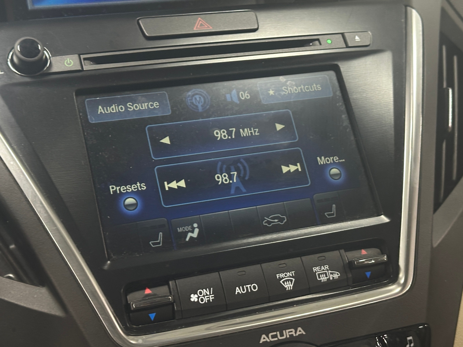 Thumbnail: 2014 Acura MDX - 3