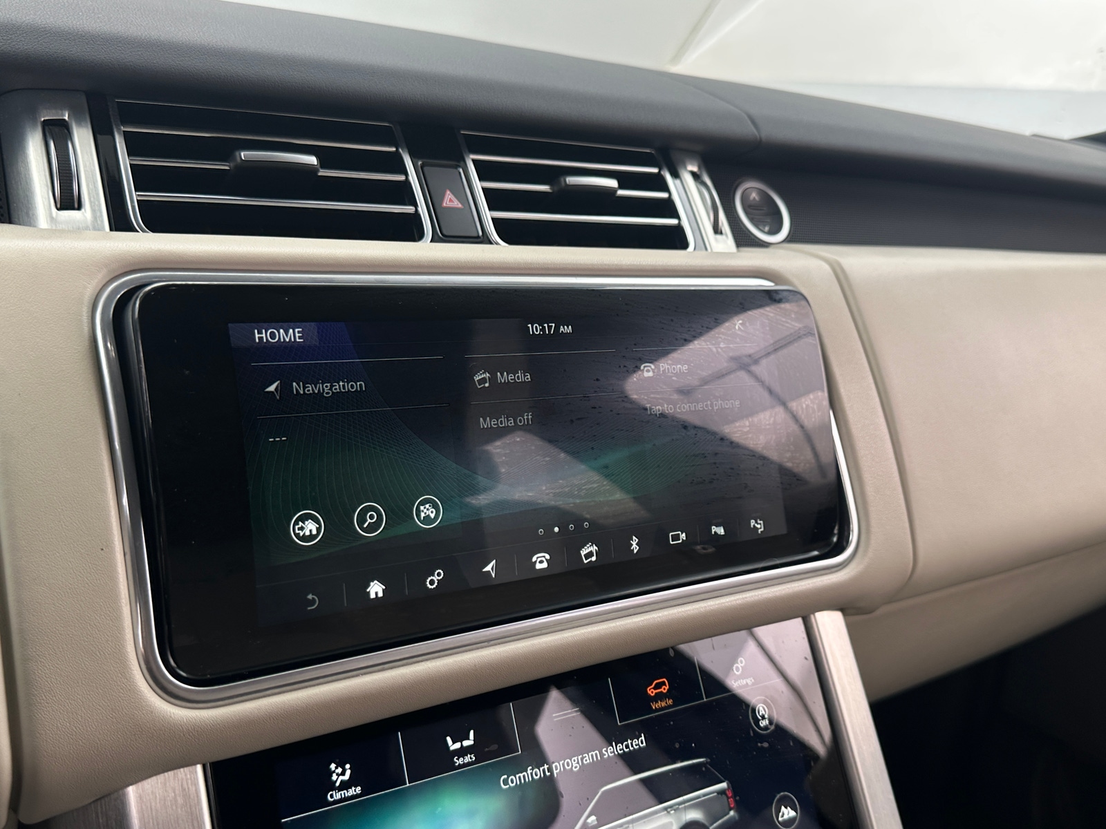 Thumbnail: 2021 Land Rover Range Rover - 3