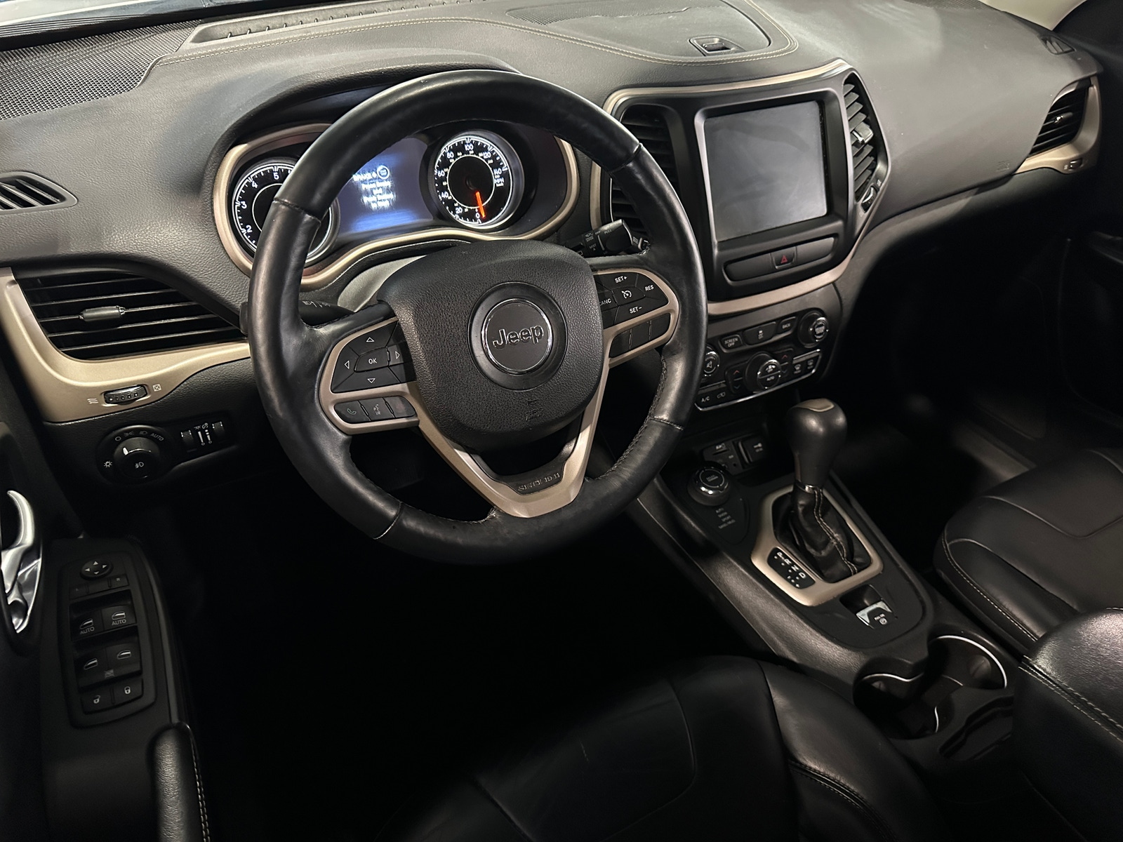 Thumbnail: 2017 Jeep Cherokee - 2