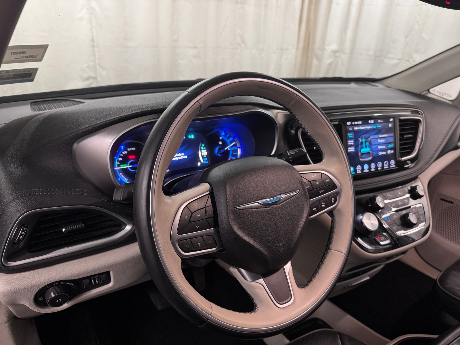 Thumbnail: 2018 Chrysler Pacifica - 2