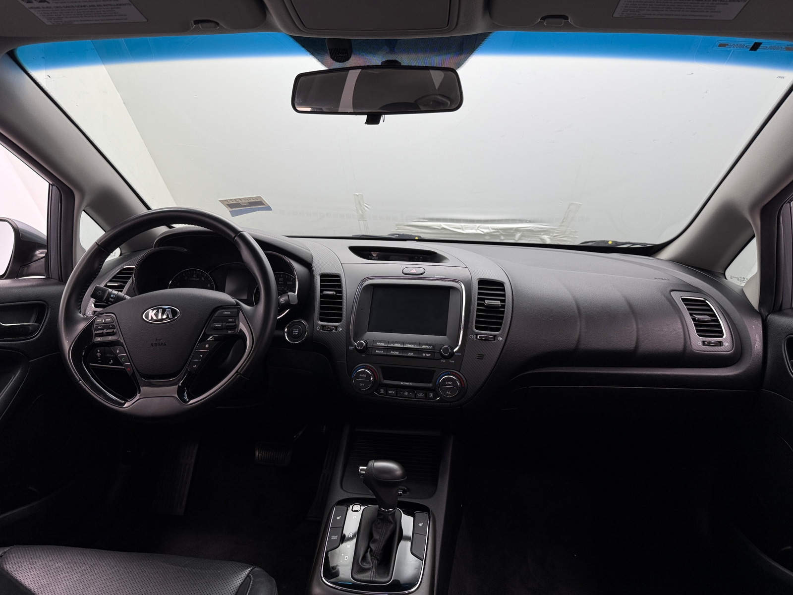 Thumbnail: 2018 Kia Forte - 3
