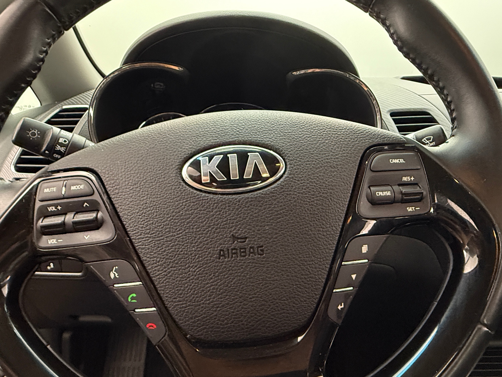 Thumbnail: 2018 Kia Forte - 5