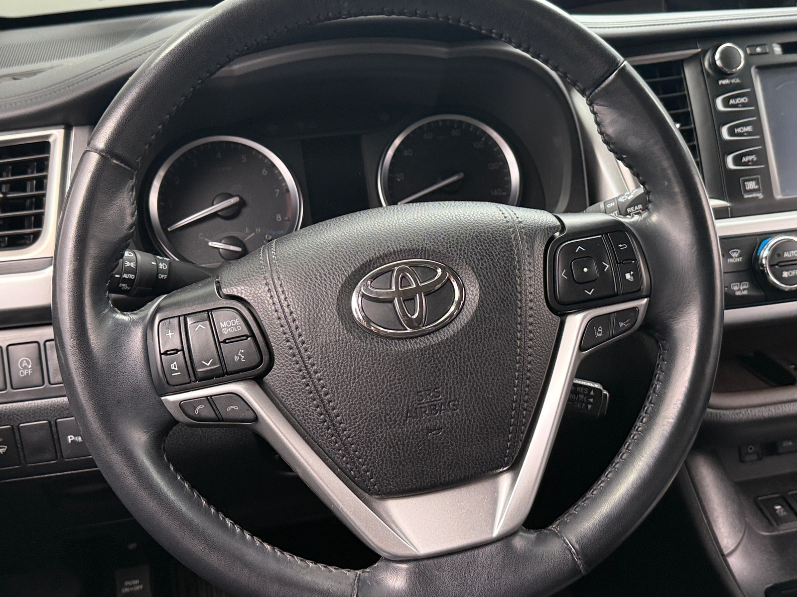Thumbnail: 2019 Toyota Highlander - 4