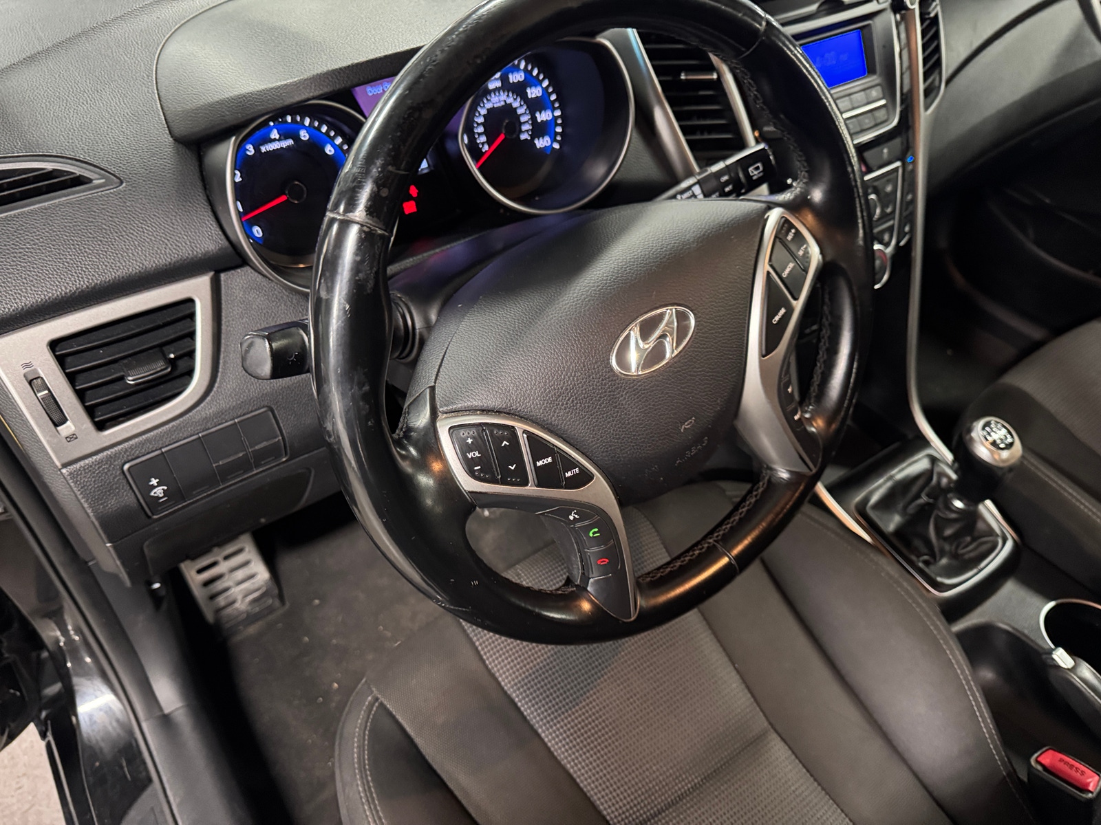 Thumbnail: 2013 Hyundai Elantra - 5