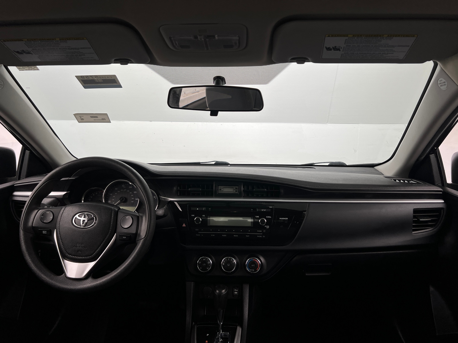 Thumbnail: 2015 Toyota Corolla - 3