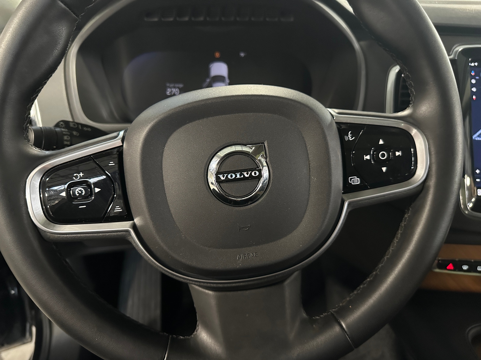 Thumbnail: 2023 Volvo XC90 - 4