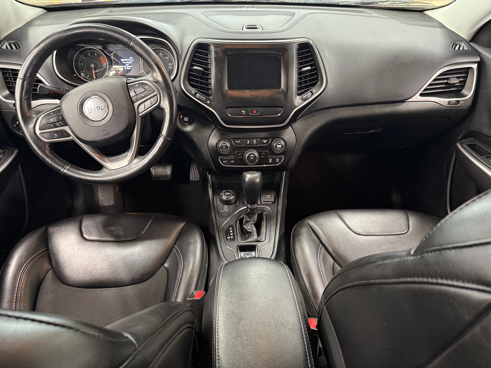 Thumbnail: 2019 Jeep Cherokee - 3