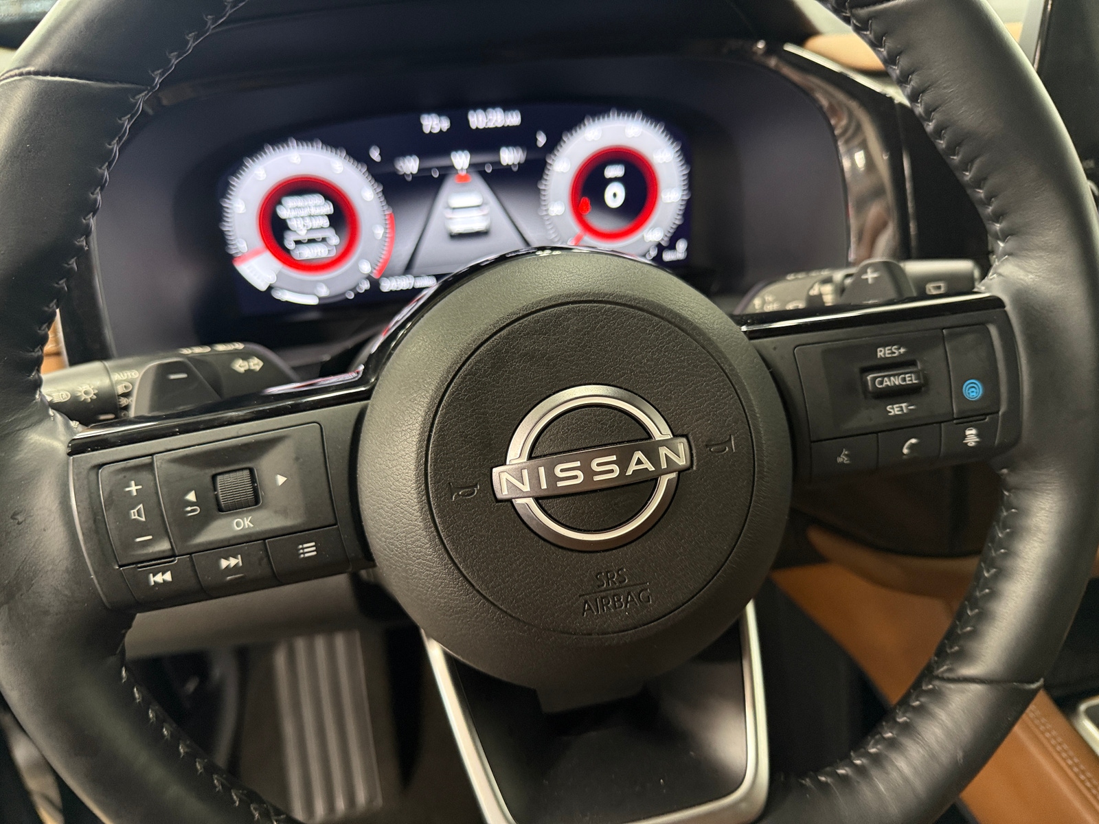 Thumbnail: 2023 Nissan Pathfinder - 4