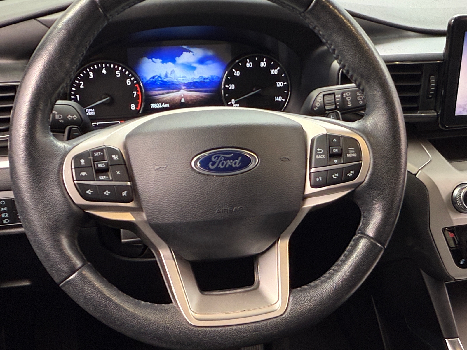 Thumbnail: 2020 Ford Explorer - 4