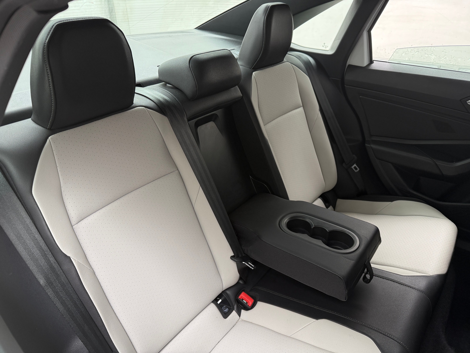 Thumbnail: 2019 Volkswagen Jetta - 5