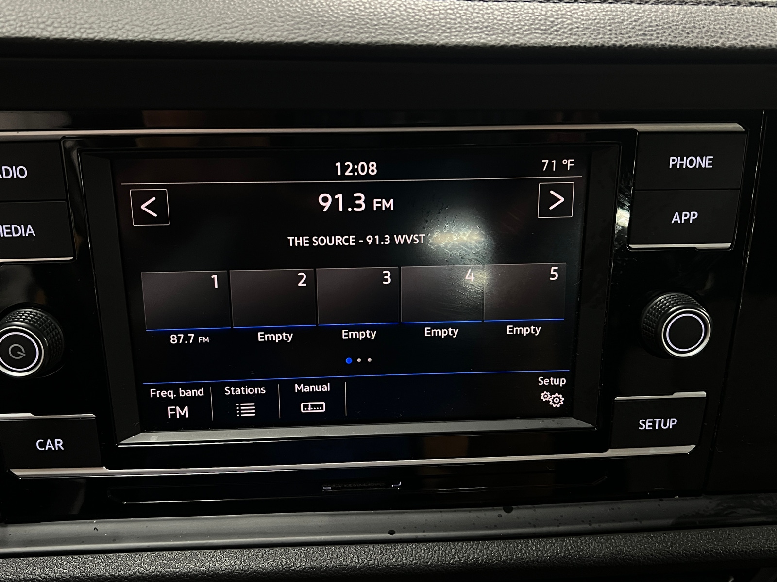 Thumbnail: 2019 Volkswagen Jetta - 3
