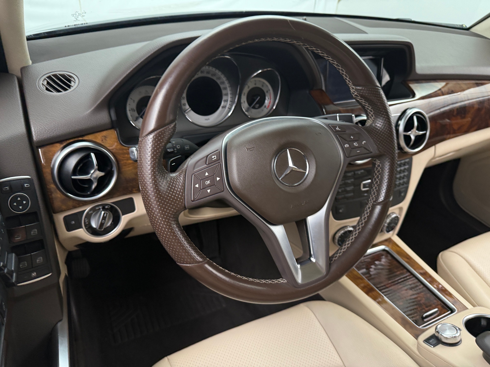 Thumbnail: 2015 Mercedes-Benz GLK - 4