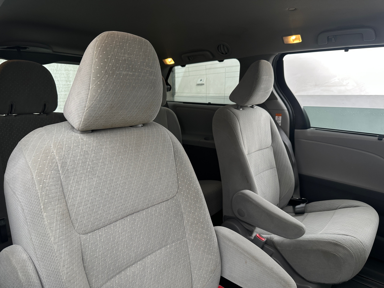 Thumbnail: 2020 Toyota Sienna - 6