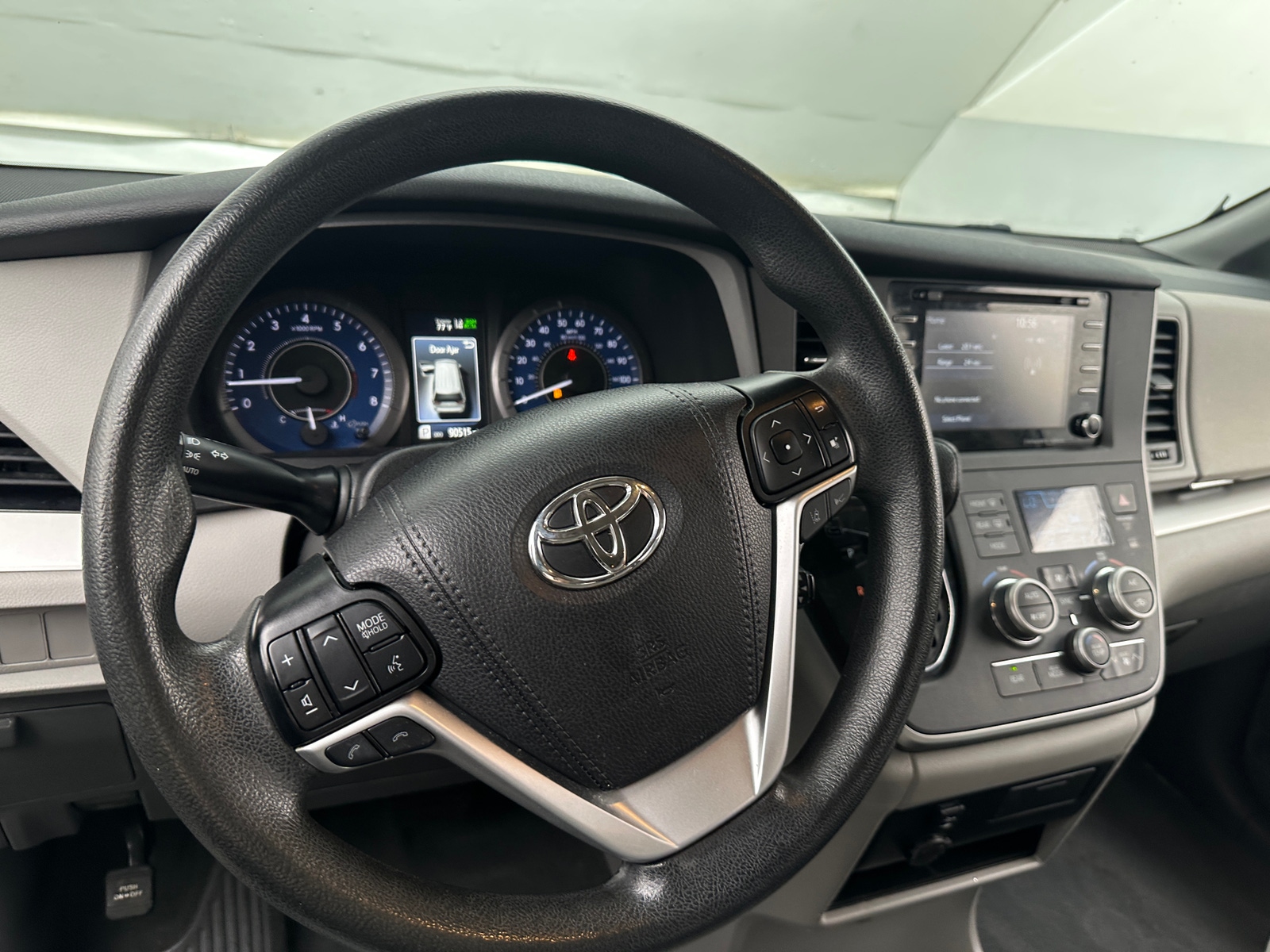 Thumbnail: 2020 Toyota Sienna - 5