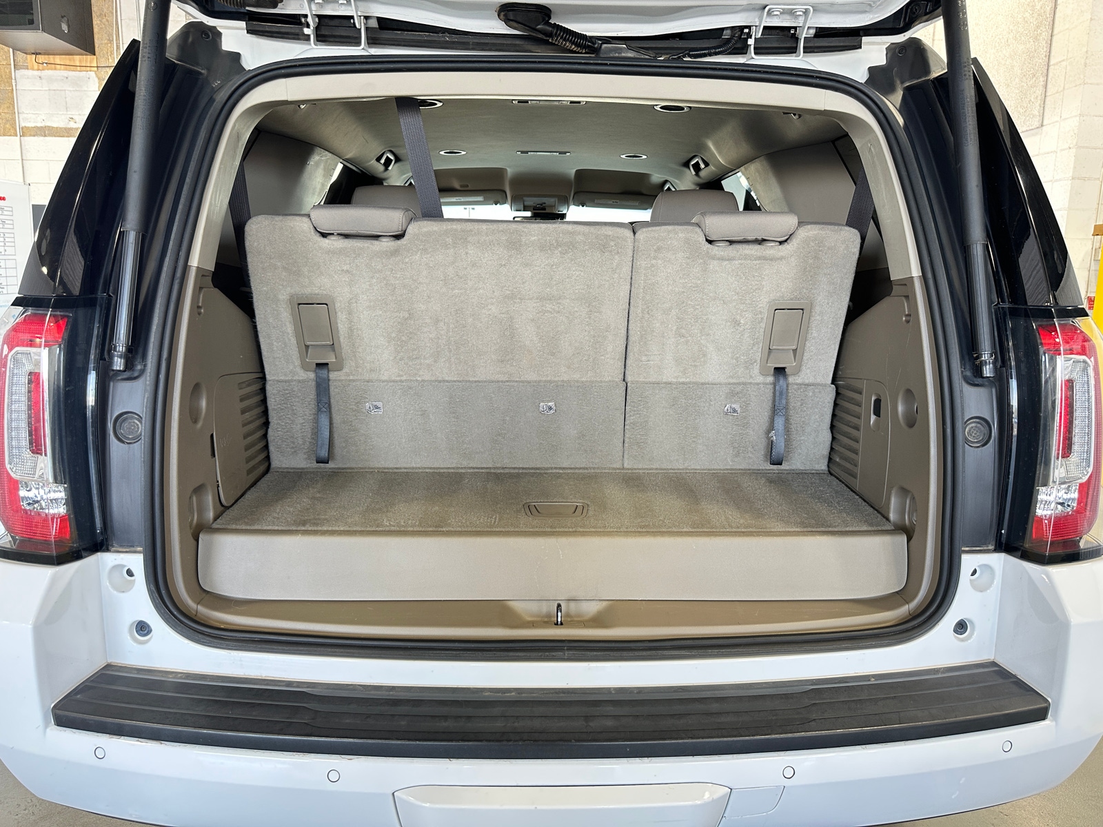 Thumbnail: 2018 GMC Yukon - 7