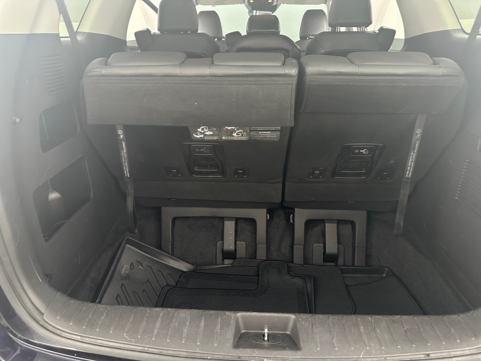 Thumbnail: 2022 Kia Carnival - 6