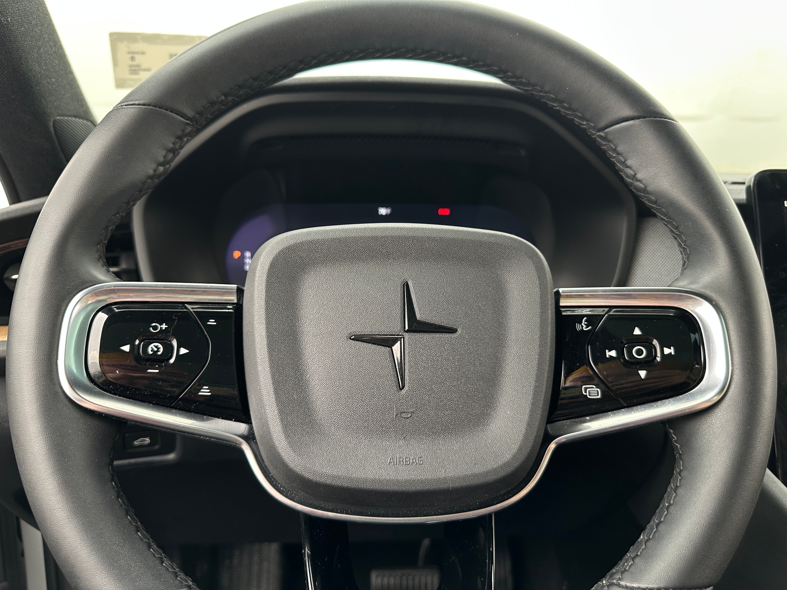 Thumbnail: 2022 Polestar 2 - 4