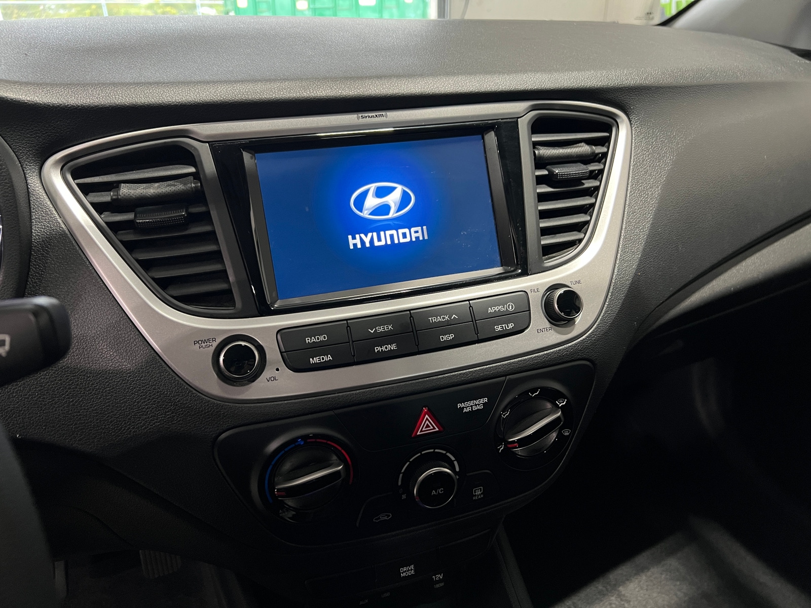Thumbnail: 2022 Hyundai Accent - 4