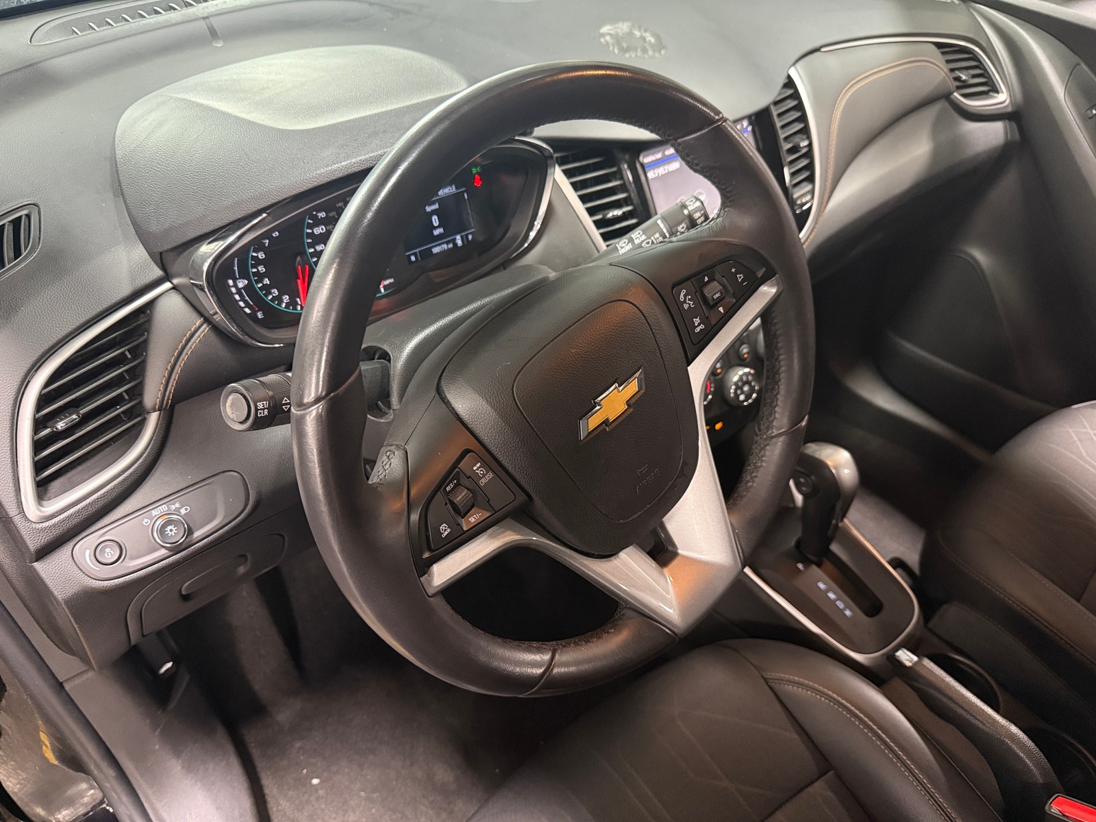 Thumbnail: 2022 Chevrolet Trax - 2