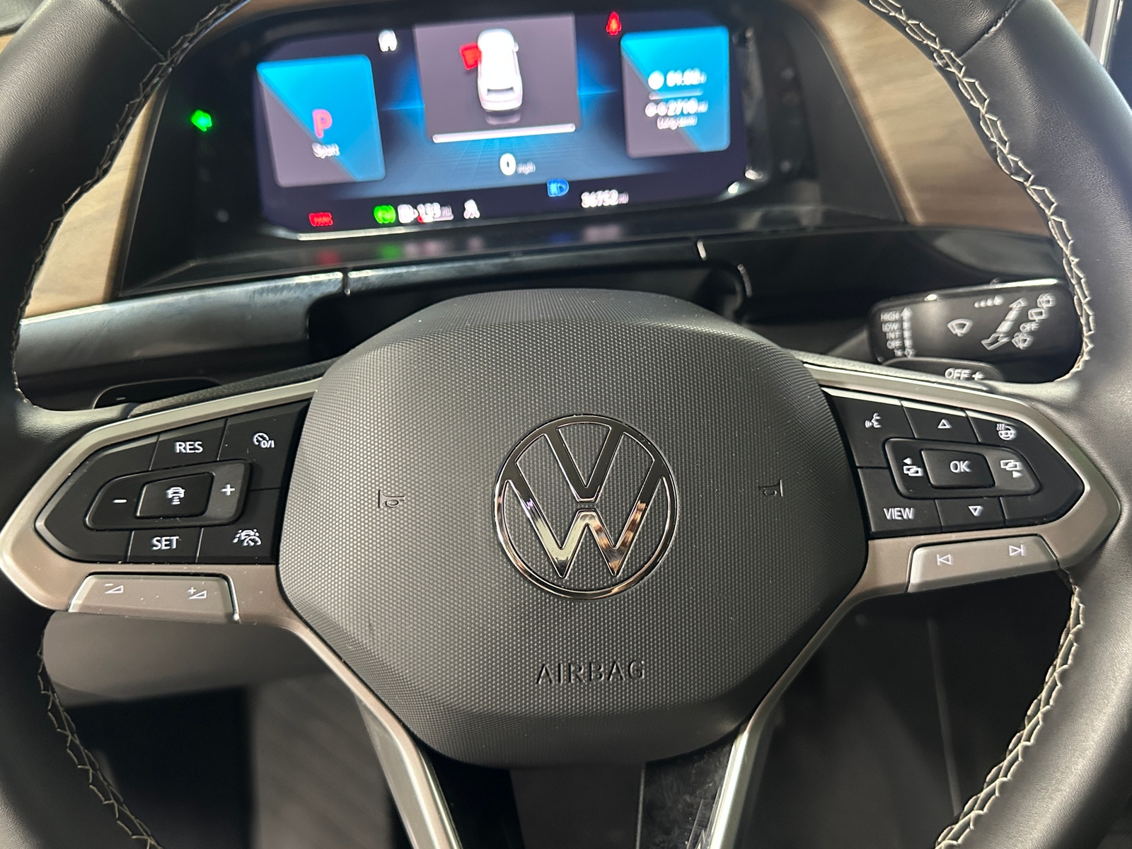 Thumbnail: 2024 Volkswagen Atlas - 4