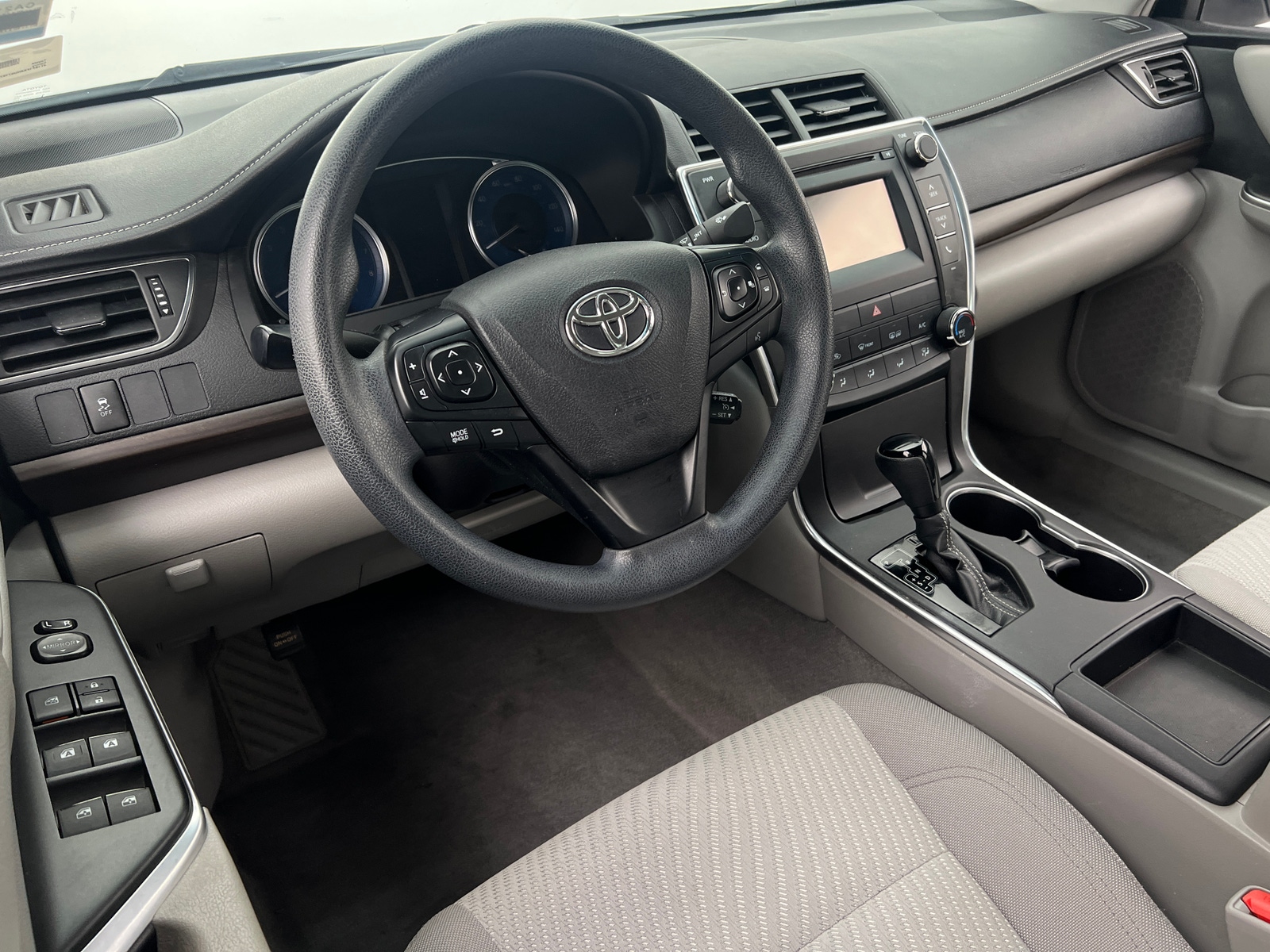Thumbnail: 2017 Toyota Camry - 3