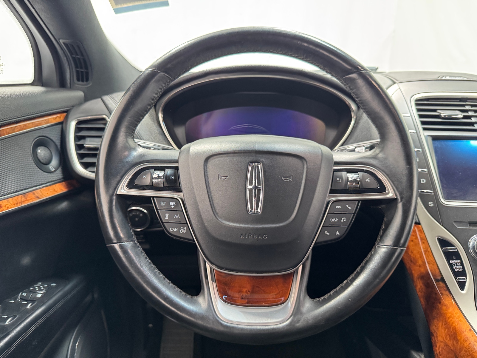 Thumbnail: 2020 Lincoln Nautilus - 4
