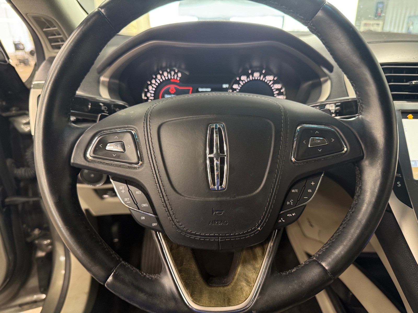 Thumbnail: 2017 Lincoln MKZ - 5