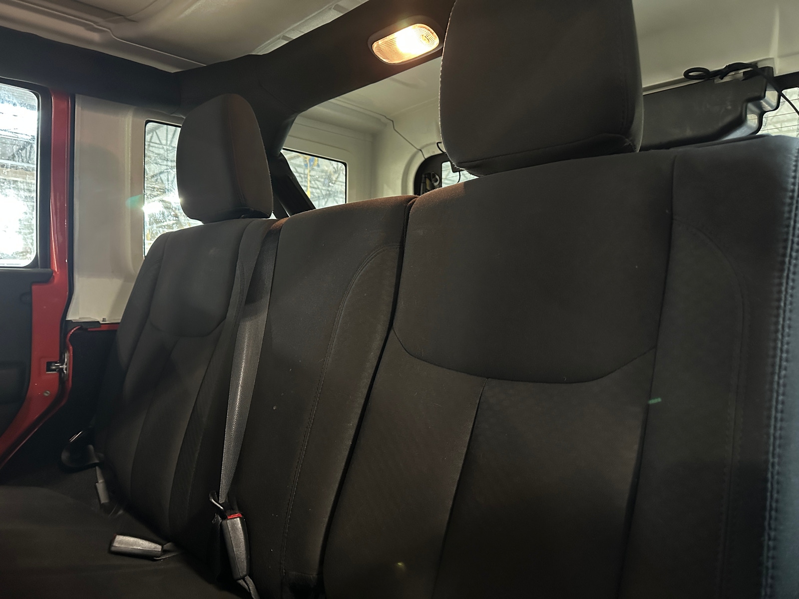 Thumbnail: 2015 Jeep Wrangler - 6