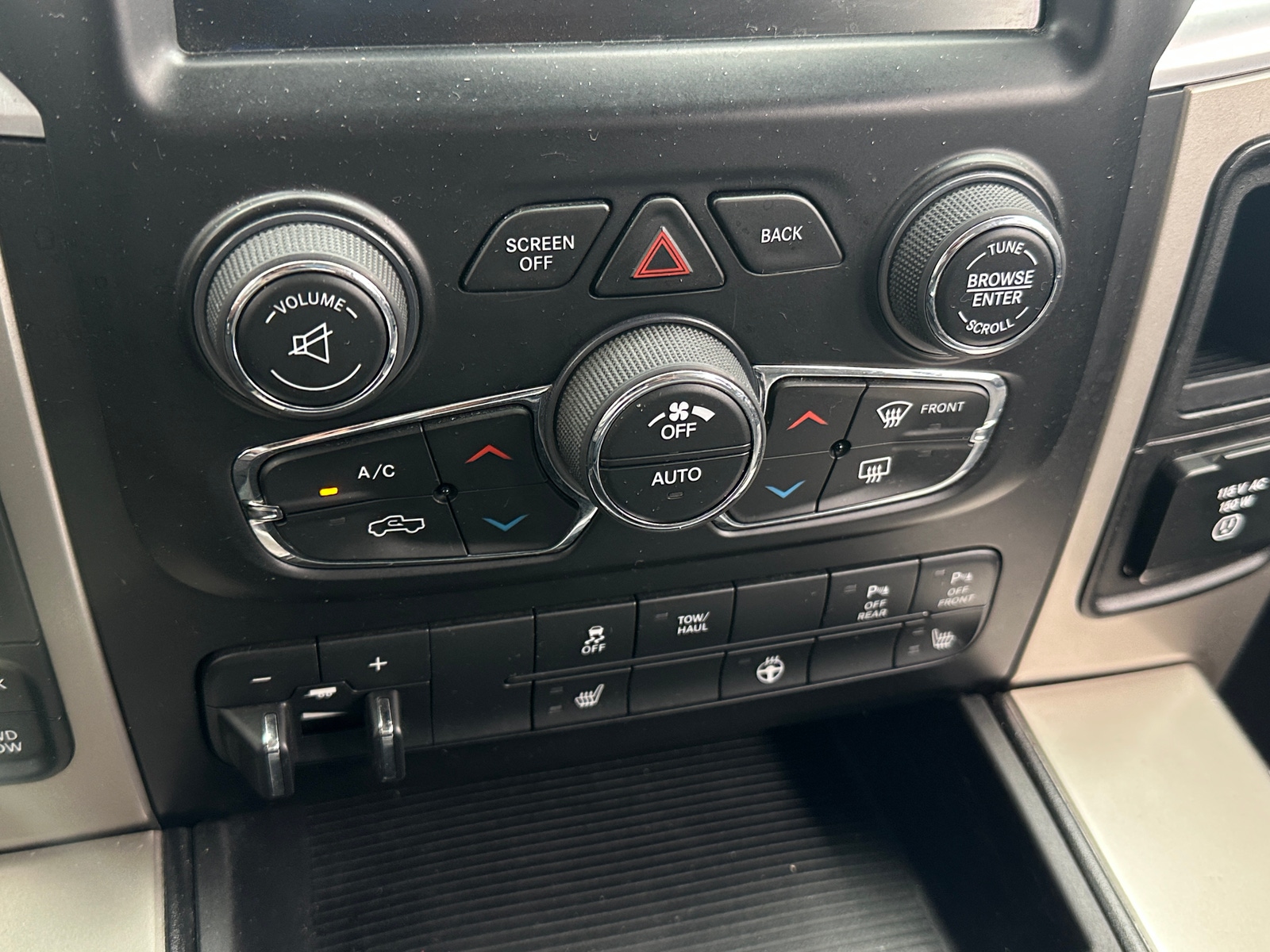 Thumbnail: 2015 RAM 1500 - 4