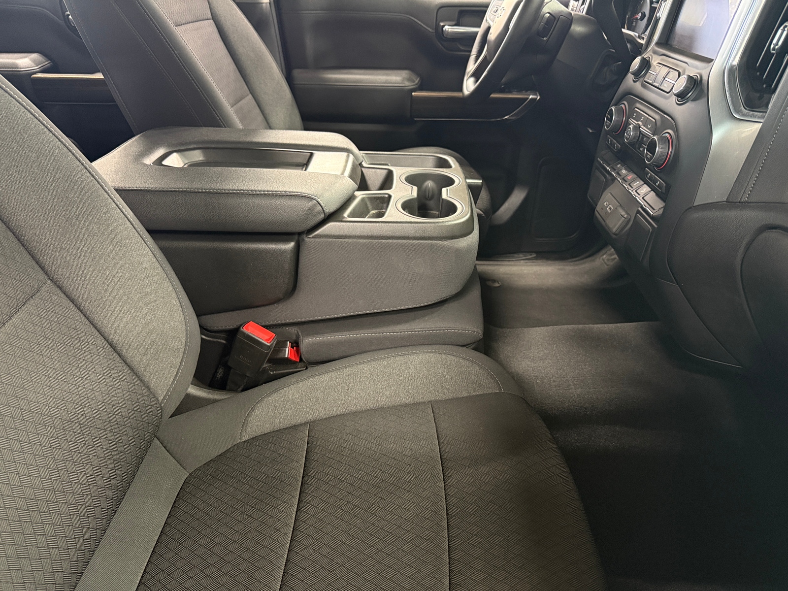 Thumbnail: 2022 Chevrolet Silverado 1500 - 2
